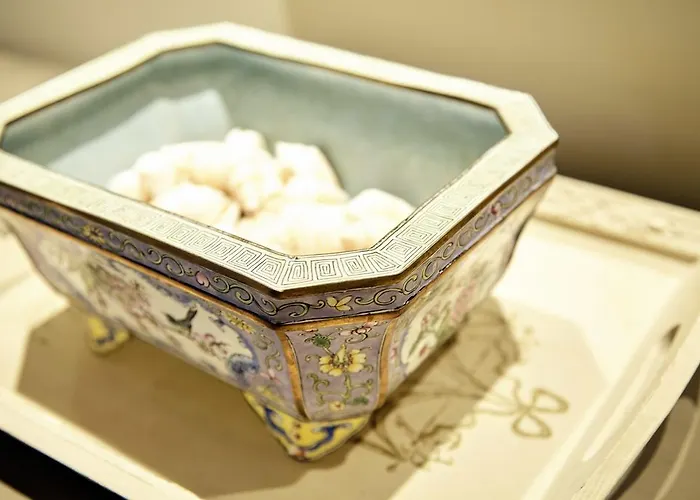 Unique In The Heart Of The Rhodes City