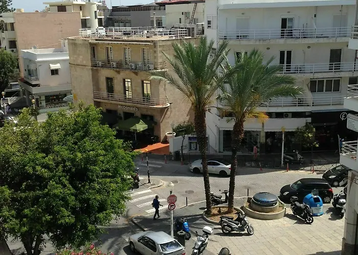 Unique In The Heart Of The * Rhodes City